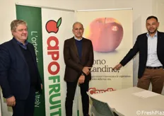 Apofruit, il direttore Ernesto Fornari, il presidente Mirco Zanotti e il responsabile marketing Gianluca Casadio.