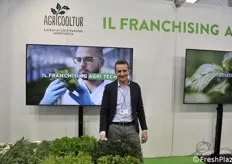 Gianni Gilardi di Agricooltur. L'azienda propone sistemi di coltivazione in aeroponica