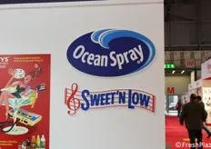 Lo stand si trovava nella collettiva statunitense, in quanto è distributore ufficiale dei marchi Ocean Spray e Sweet'n Low.