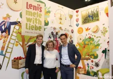 Andrea de Aliprandini, Sabine Vieider e Thomas Johannes Dalsant di VOG Products, detentrice del marchio Leni's.