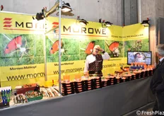 Lo stand Morowe, con attrezzi vari per la cura delle piante.