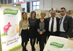 Azienda Antonio Ruggiero, specialista in patate e cipolle: Valentina Deserti, Valeria Palmiero, Luisa, Antonio e Angelo Ruggiero