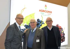 Giuseppe, Gianni e Domenico Liturri di Agricoper, azienda dedita alla produzione e commercializzazione di uva da tavola con e senza semi nonché socia della Op Apoc.