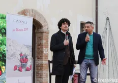 A sinistra Dino Paradiso, conduttore della manifestazione. A destra, il primo cittadino di Scanzano J., Raffaello Carmelo Ripoli.
