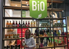 Elena Navarretta, responsabile vendite del noto marchio Bene Bio azienda leader nella produzione di prodotti biologici e salutistici. Il marchio investe molto nella ricerca e nella produzione di trasformati green di alta gamma