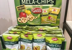 Mela-Chips: sottili e croccanti, gli anelli di mela a marchio Gilli vengono essiccati delicatamente. Non fritti! Ideali come snack durante la giornata, in palestra, a casa o al lavoro