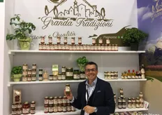 Simone Grisere, titolare di Granda Tradizioni, azienda produttrice di specialità gastronomiche naturali  senza l'aggiunta di conservanti e coloranti