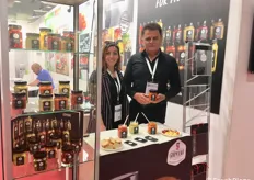 Martina Jovanovska e Sime Stanceska, titolare de marchio macedone Gourman, produce trasformati di orticole e una squisita crema di peperone rosso