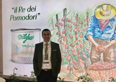 Tobia Manfuso, titolare dell'omonima azienda che produce trasformati di pomodoro San Marzano biologico