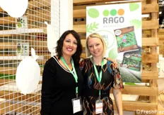 In foto, le sales manager Antonella Lattarulo e Corinna Pass del Gruppo Rago, specializzato in coltivazione e trasformazione di baby leaf.