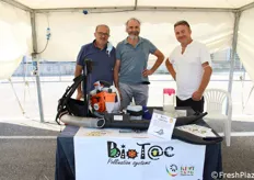 Remo Carturan (resp. commerciale Lazio), Gianni Tacconi (resp. ricerca e sviluppo) di BioT@c e Andrea Righi (visitatore)