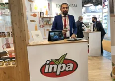 Simone Perzia, export manager di Inpa, azienda specializzata nella produzione e commercializzazione di sottoli, sottaceti, olive e agrodolci.