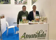 Antonio e Bruno Caracciolo, titolari della calabrese Amandula produttrice di prodotti ottenuti dalla trasformazione di mandorle selezionate.