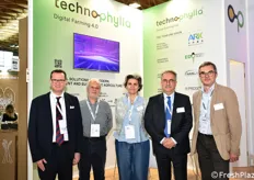 Presso lo stand Techno-Philla - Digital Farming 4.0, da sinistra: Gaetano Roberto Ponte, Sergio Macchioni, Cristina Cuscunà, Guido Colombo e Andrea Pezzoli