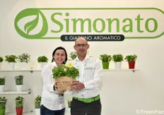 In rappresentanza di Simonato, che produce piante aromatiche: Rosanna Bertoldin e Carlo Simonato